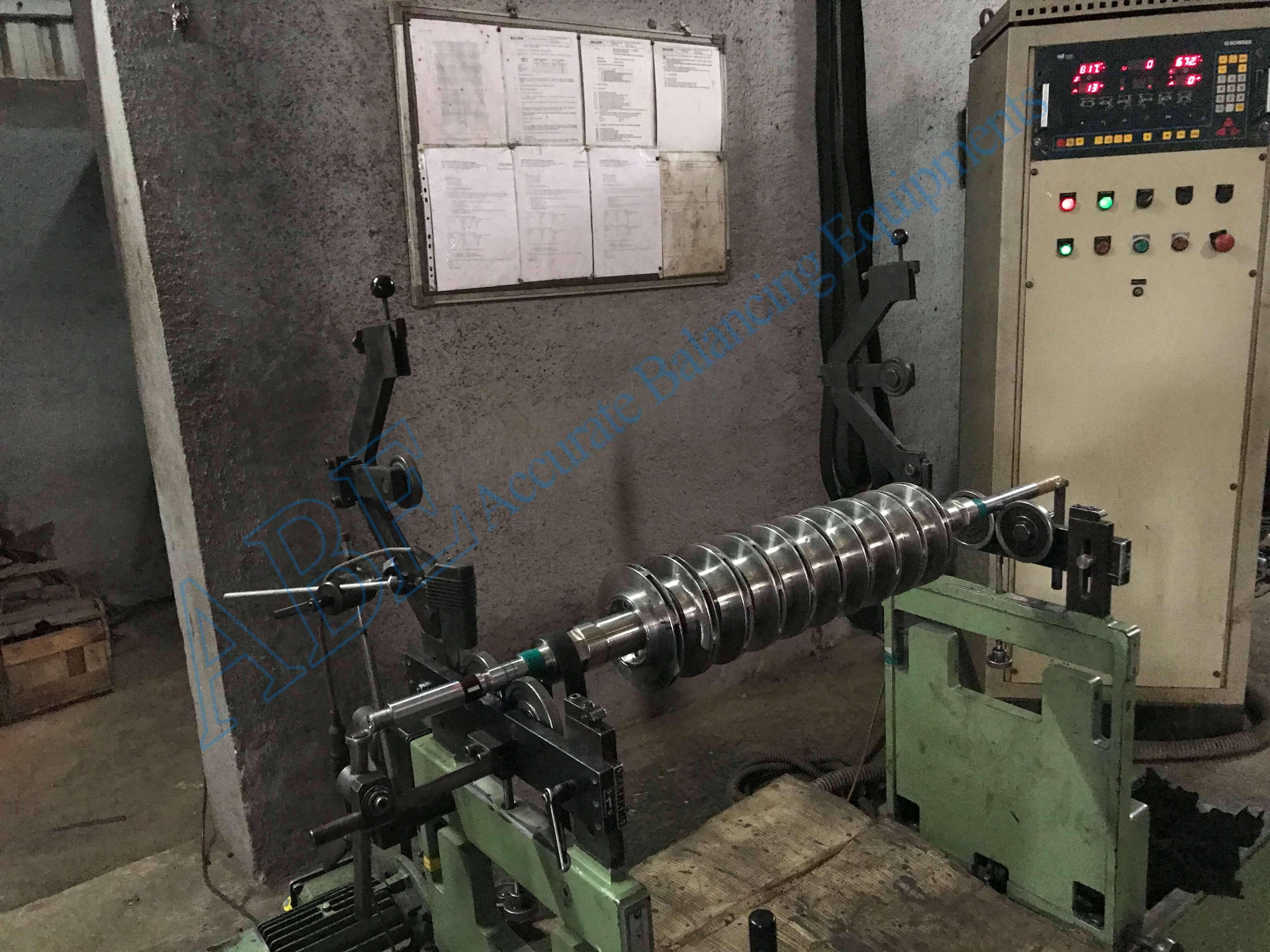 Balancing M/c Model HB 30 BU (Belt Drive)